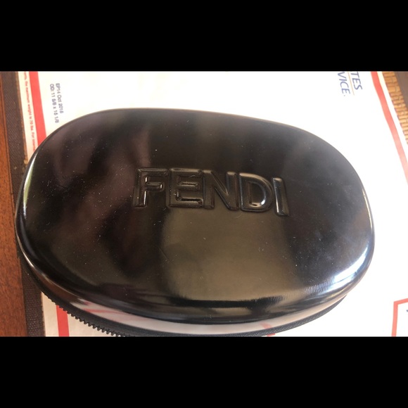 FENDI MENS SUNGLASSES - Picture 2 of 5
